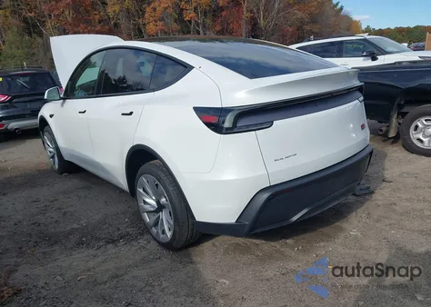 2026 Tesla Model Y Long Range Dual Motor All-Wheel Drive/Long Range Launch Series from USA, damaged, VIN 7SAYGDEE6TF330681